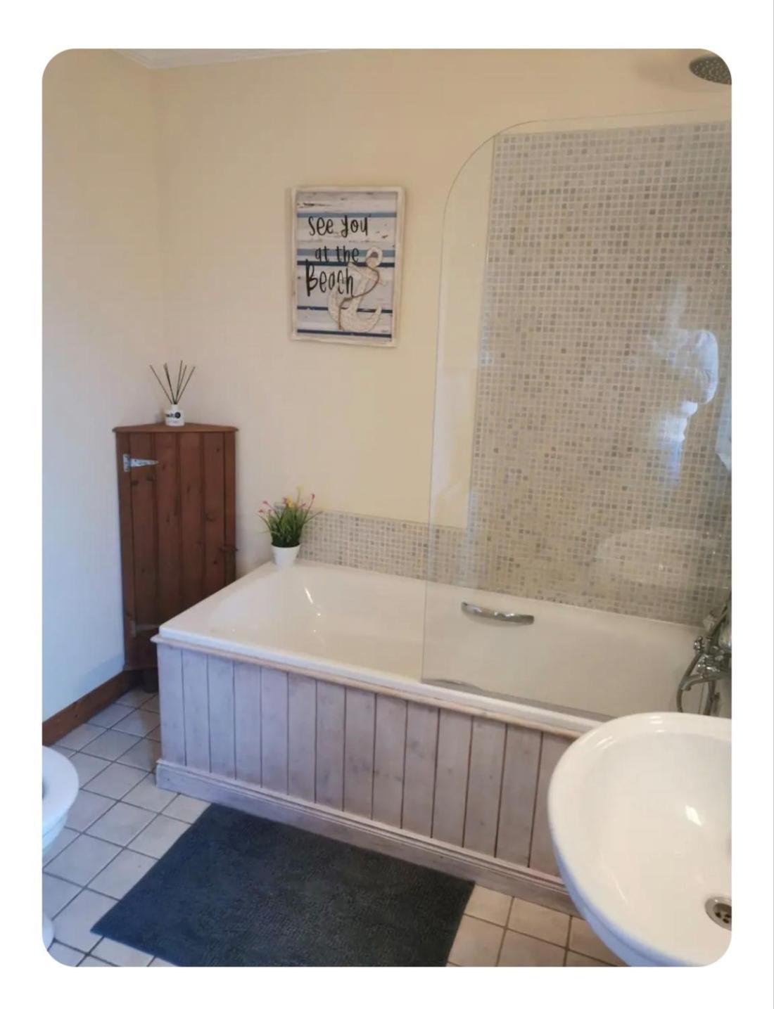 For A With At No 4 * Cloyfin